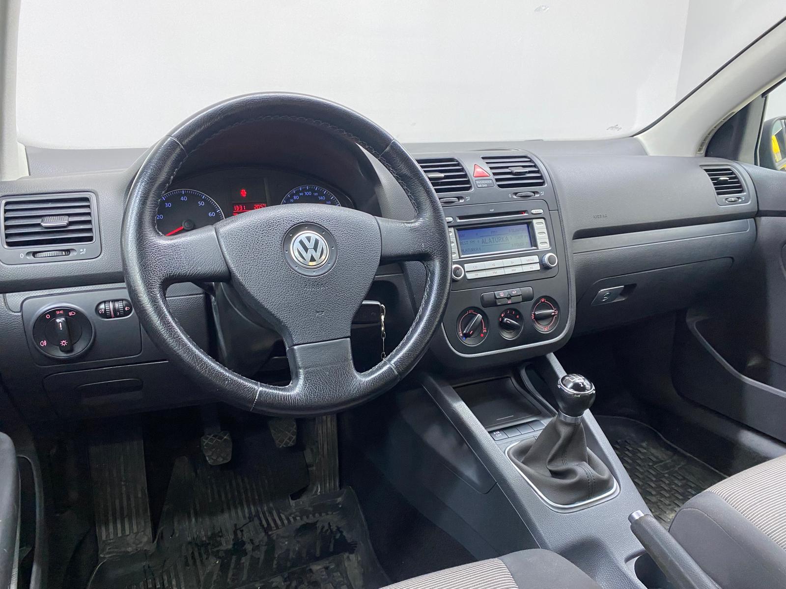 VOLKSWAGEN GOLF 22